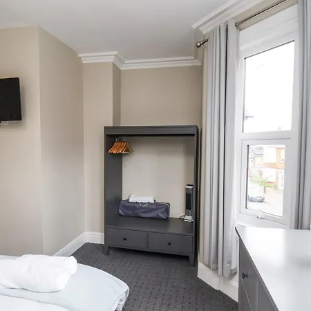Holiday home Tennyson House